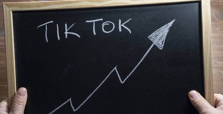 tiktok shop 纳米迷你喷雾仪日销量23.3k ，这款产品引爆印尼的销量秘籍是什么？